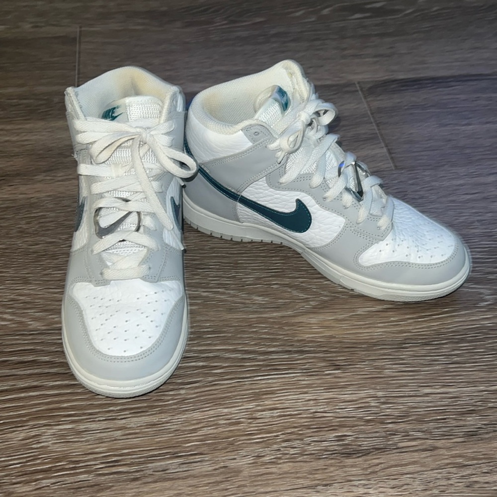 Nike Dunk High ‘FLS’